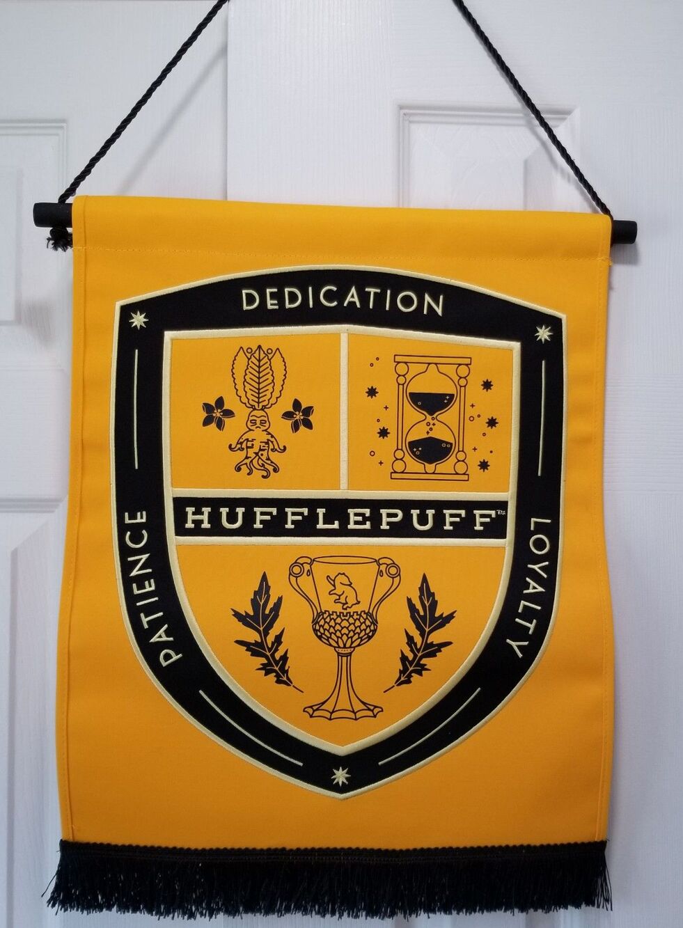 Hufflepuff Wall Banner • Wizarding World Universal Studios • New w/ Tag